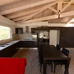 Wood Metal Glass Apartman *