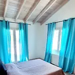 Apartman Wood Metal Glass *