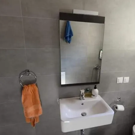 Wood Metal Glass Kontokali