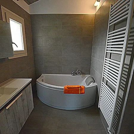 Apartamento Wood Metal Glass *