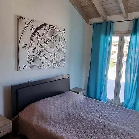 Apartman Wood Metal Glass