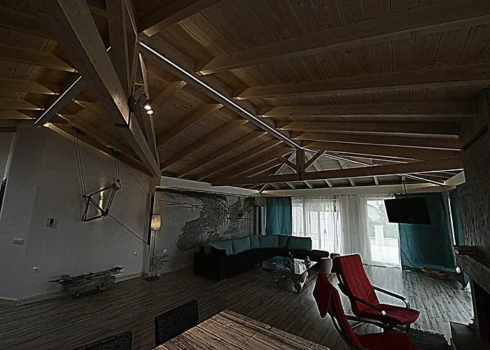 Wood Metal Glass Апартаменты *