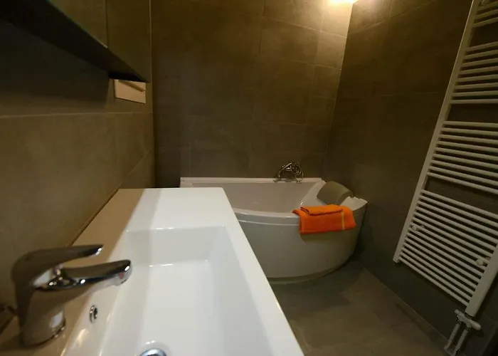 Wood Metal Glass Контокали