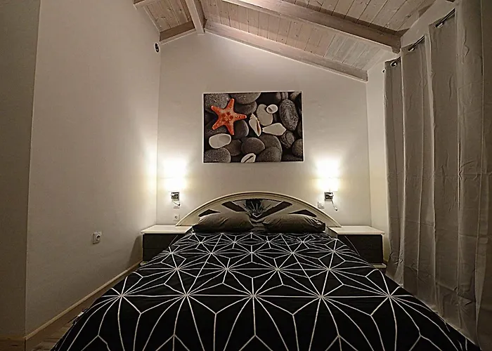 Апартаменты Wood Metal Glass