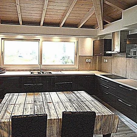 Wood Metal Glass Apartament *